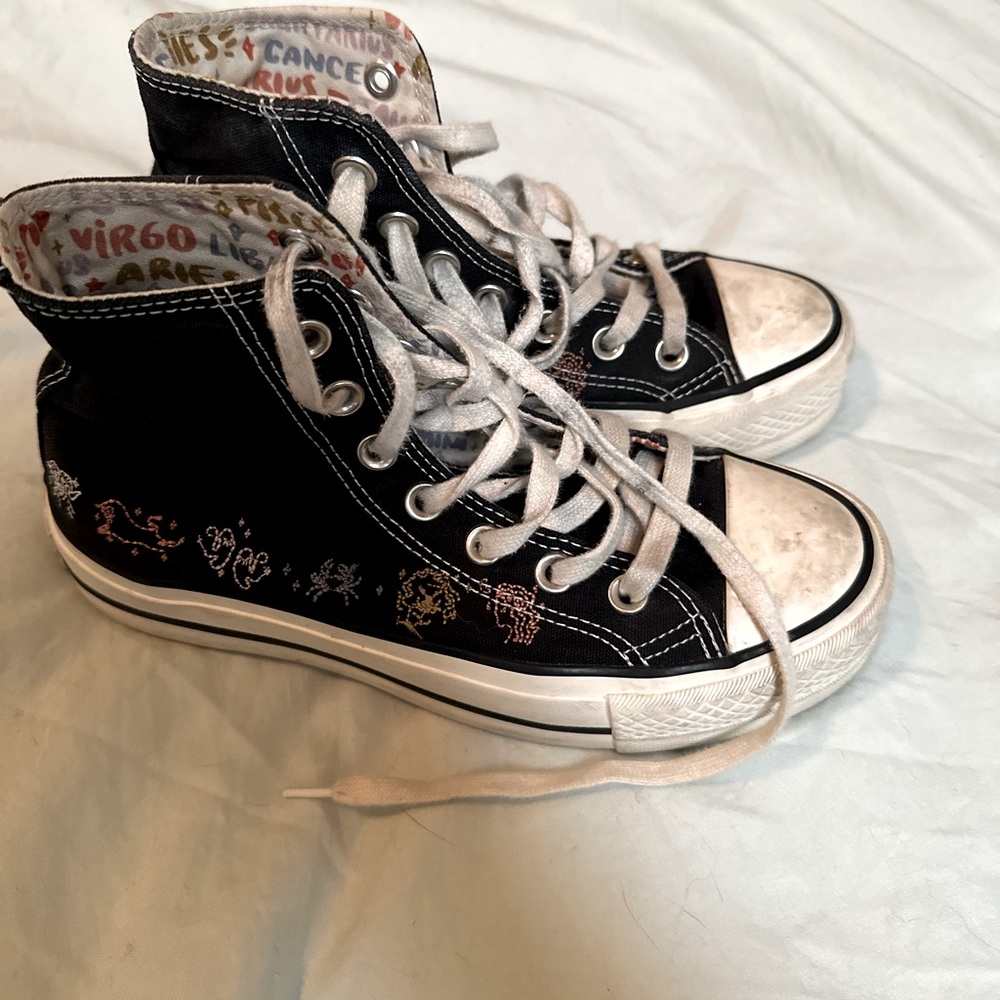 Embroidered floral Chuck Taylor’s